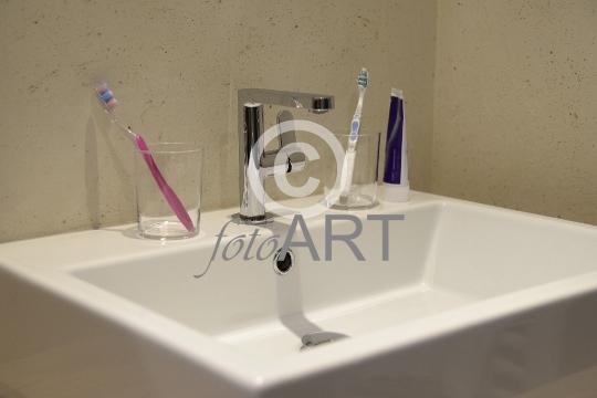 Hotelzimmer – Waschbecken