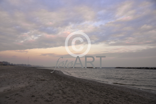 Morgengrauen am Strand von Rimini