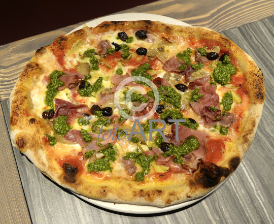Pizza Prosciutto e Funghi