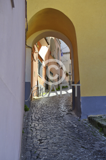 Procida, Durchgang