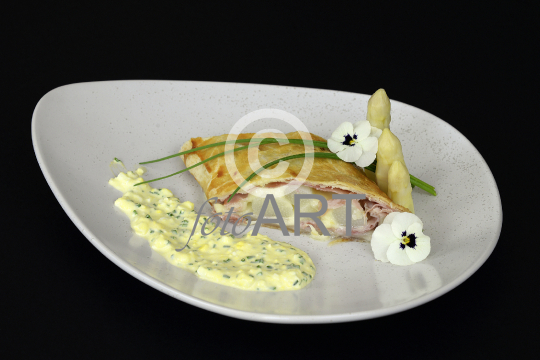 Spargelstrudel