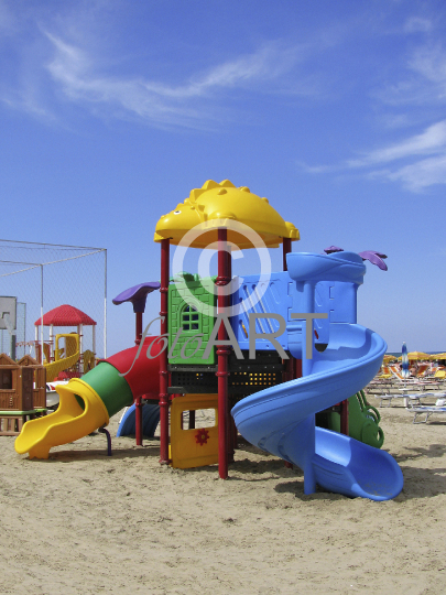 Spielgerät, Spielplatz