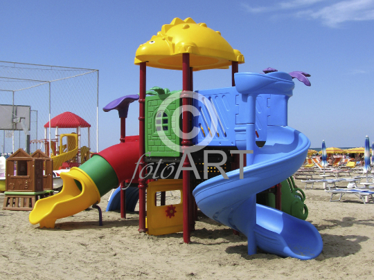 Spielgerät, Spielplatz