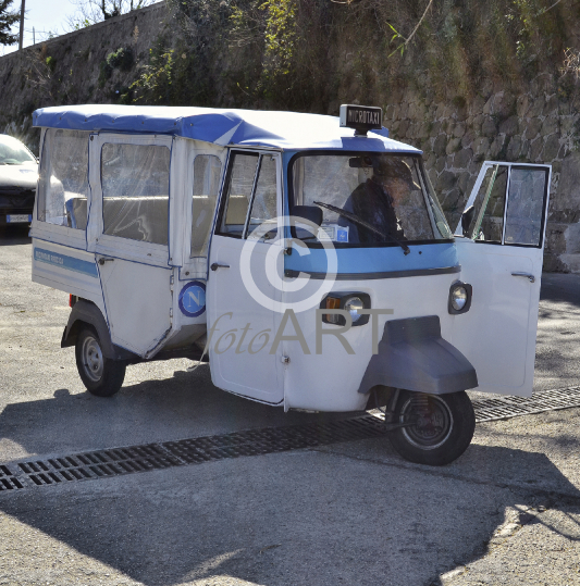 Taxi auf Procida