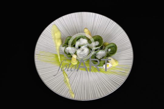 Tortelloni mit Spargelfülle