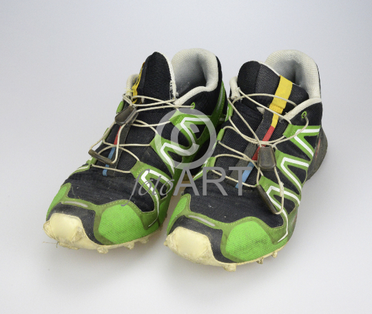 Turnschuhe, ausgelatscht, abgetragen